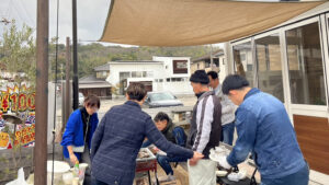 Read more about the article 《従業員大集合》お楽しみ会！ＢＢＱに牡蠣パーティー